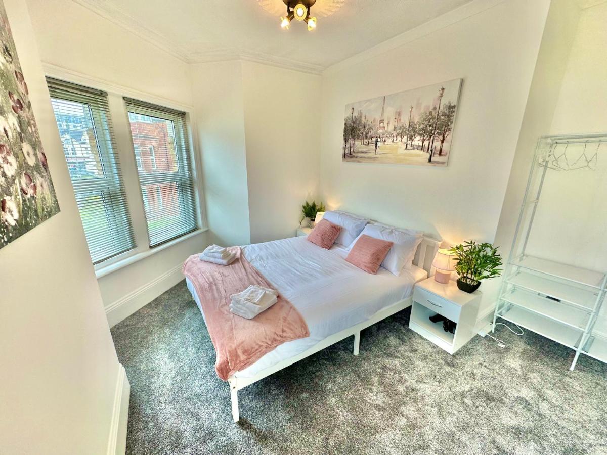 Chic Apartment In Central Bournemouth With Parking Εξωτερικό φωτογραφία